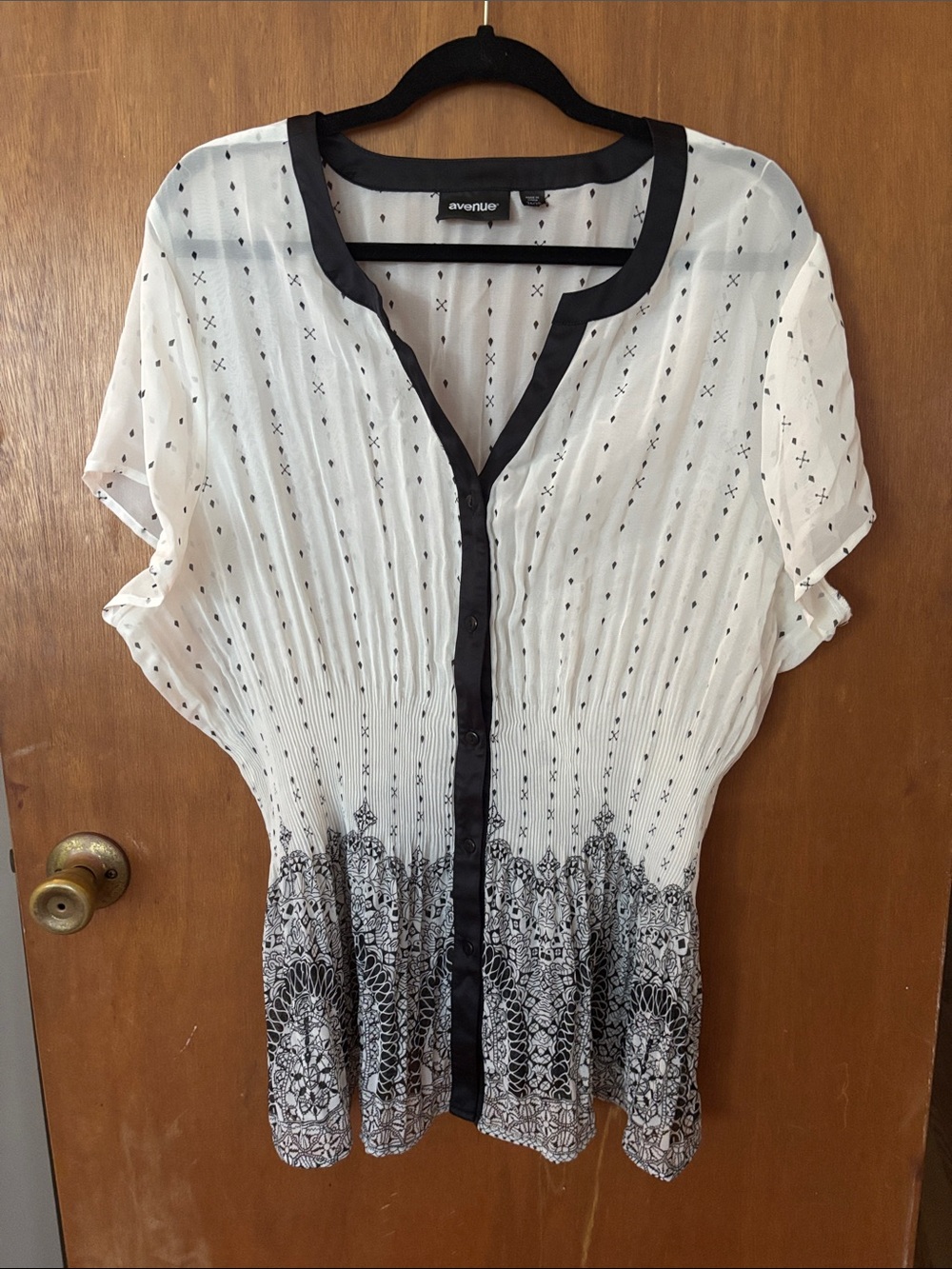 Avenue White and Black Printed Button-Front Blouse